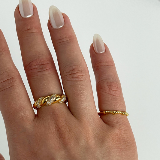 Naomi Ring
